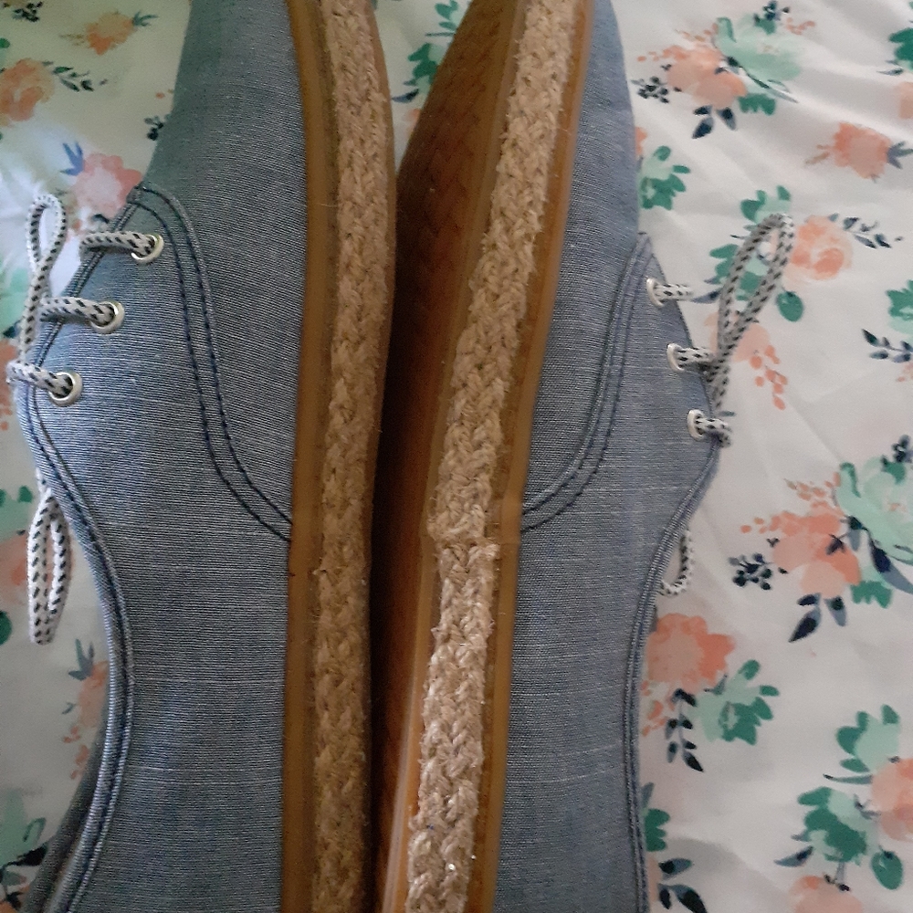 Shoes - Picture 3 of 3